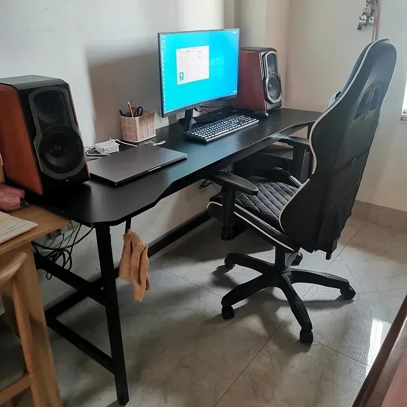 مكاتب كمبيوتر مكتبي إسكندنافية - مراجعة Esports Gaming House وسعره
